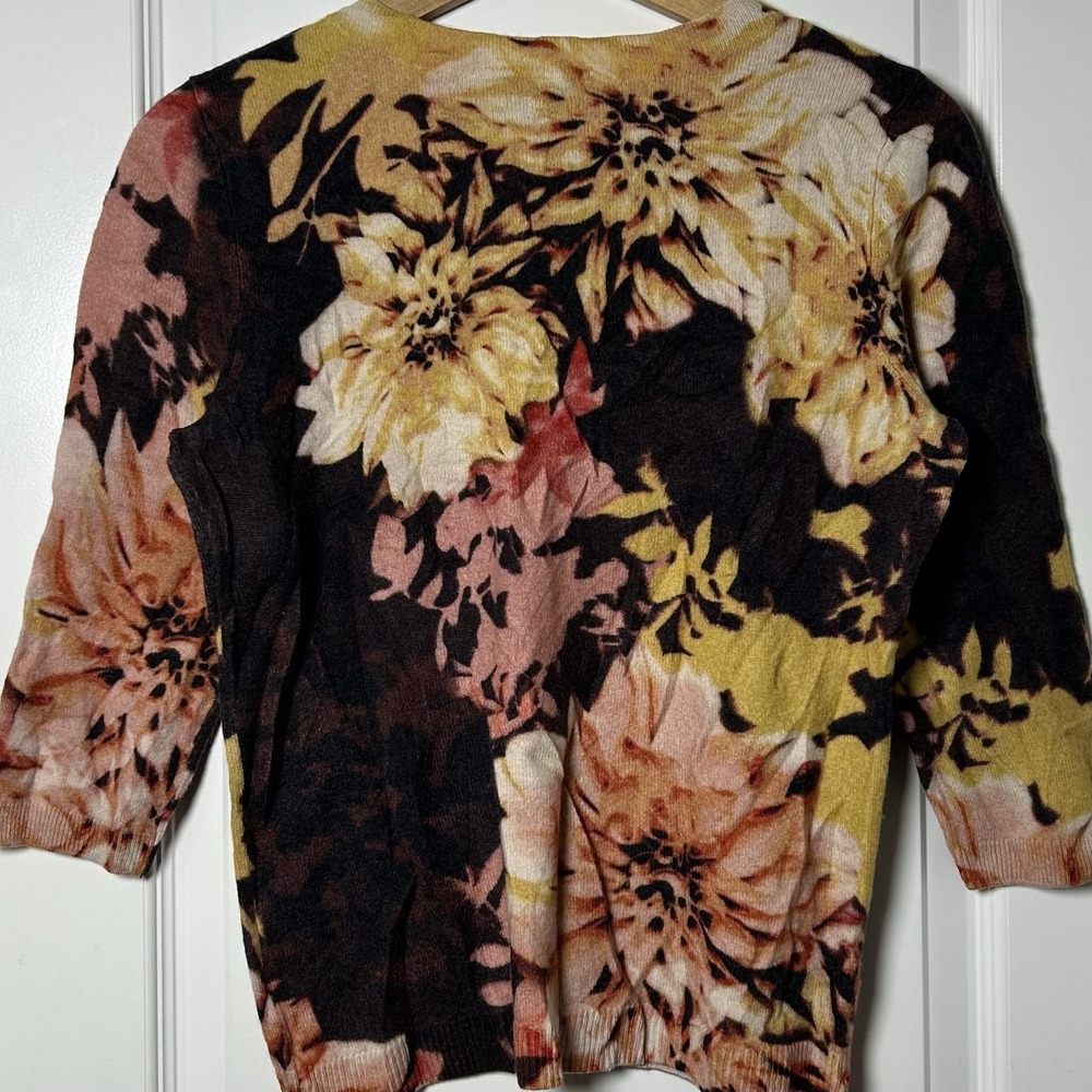 Talbots Petites Pure Cashmere Dark Floral Painterly Dahlia Print Cropped Sweater - Picture 2 of 2